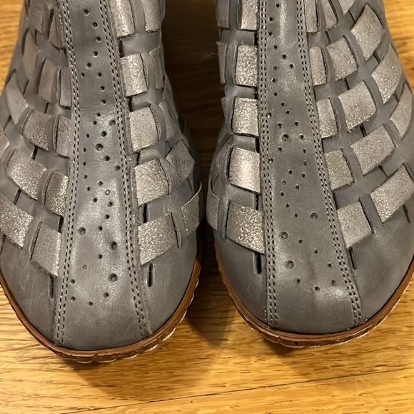 Rieker Sina 78 Woven Leather Anti Stress Closed Toe Slingback Pumps Size 39 NEW - Picture 2 of 8